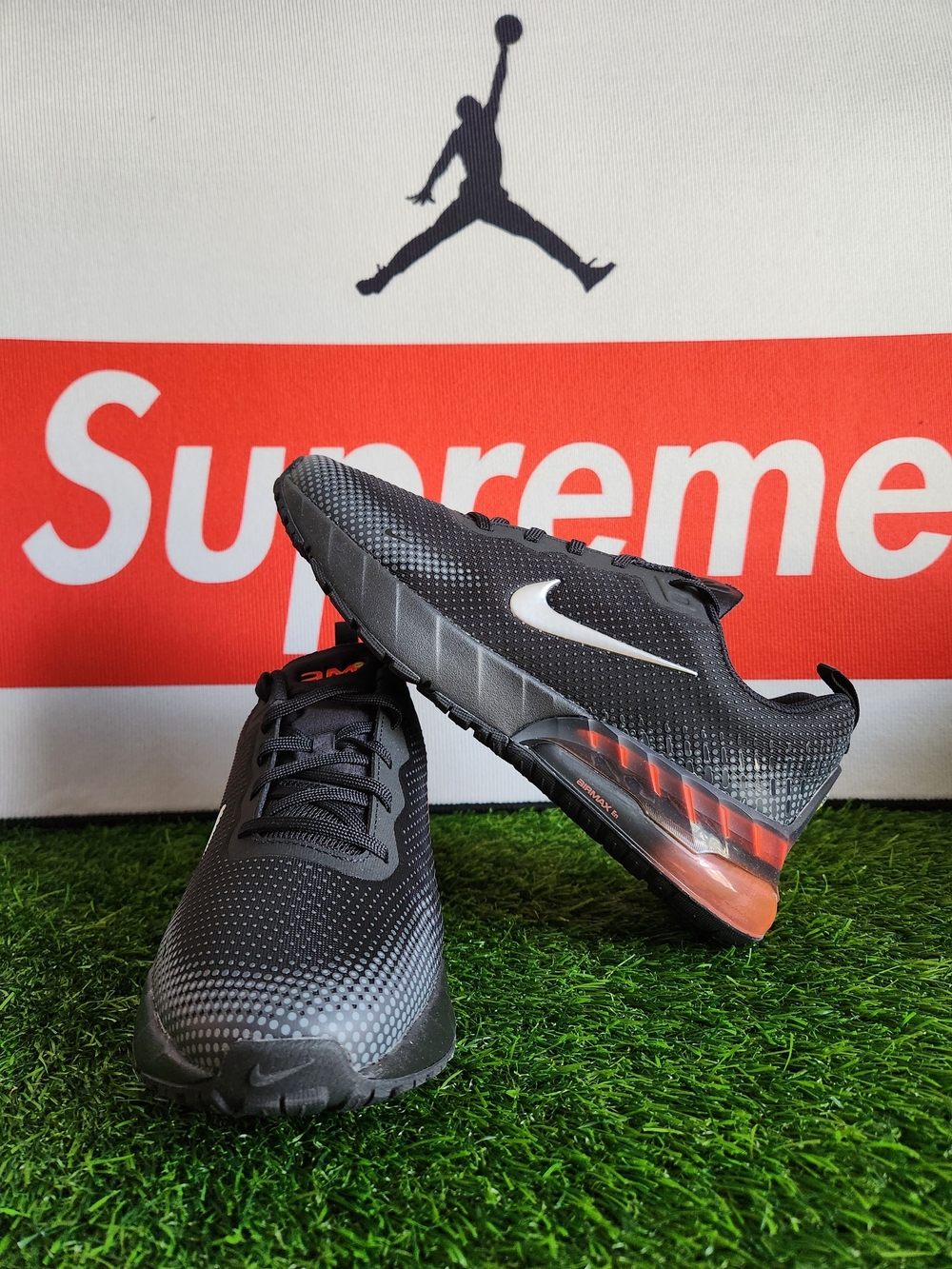 Size 6.5Y Womens Size 8 Nike Air Max Phoenix Black Red Running Walking Sneakers